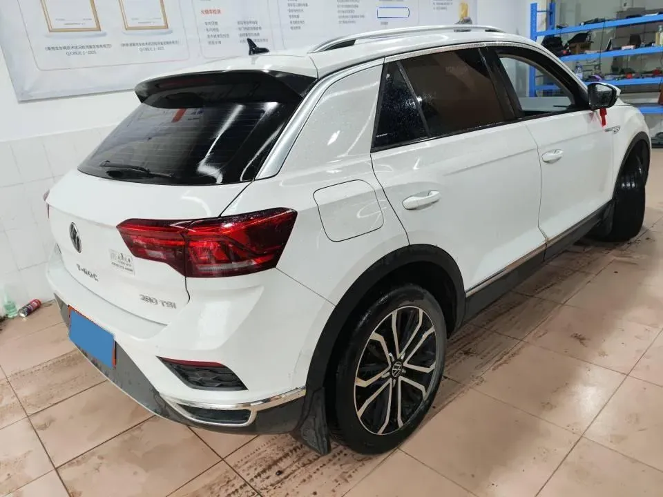 2022 Volkswagen T-Roc 1.4T 150HP L4 7DCT,autocango,china used car exporter,china ev exporter,chinese used car exporter,chinese used ev exporter