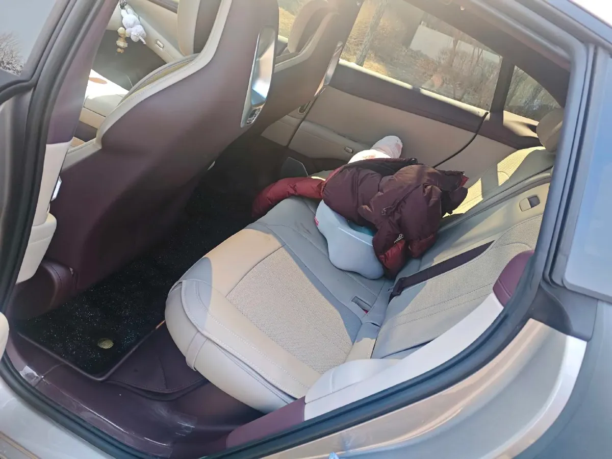 2025 MI YU7 BEV 96.3KWH,autocango,china used car exporter,china ev exporter,chinese used car exporter,chinese used ev exporter