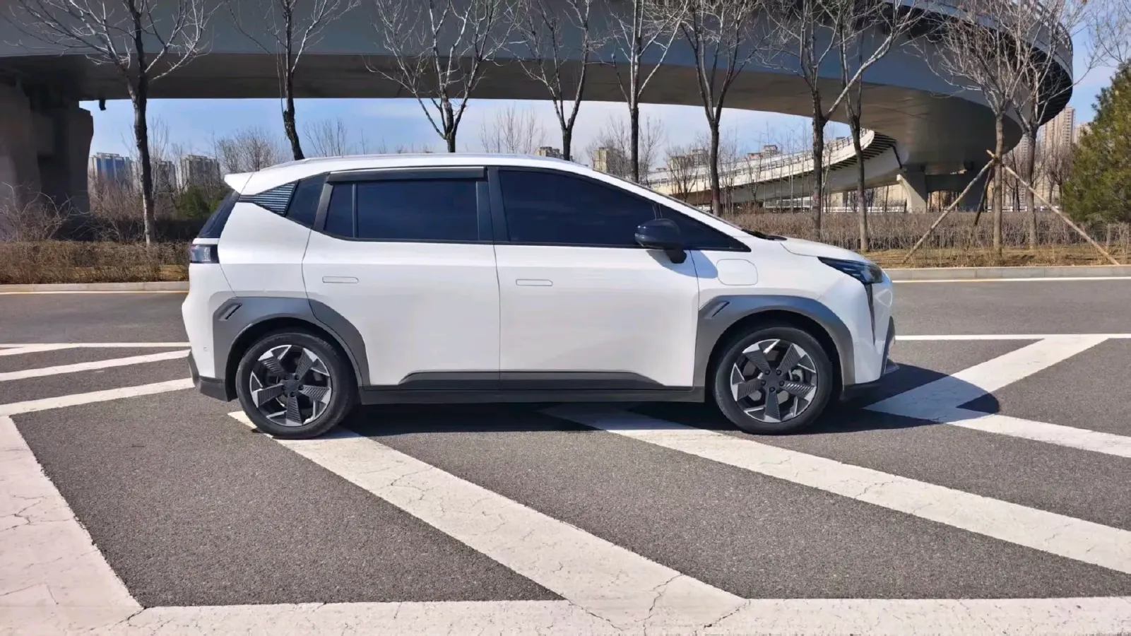 2022 Geely Okavango 1.8T 184HP L4 7DCT,autocango,china used car exporter,china ev exporter,chinese used car exporter,chinese used ev exporter