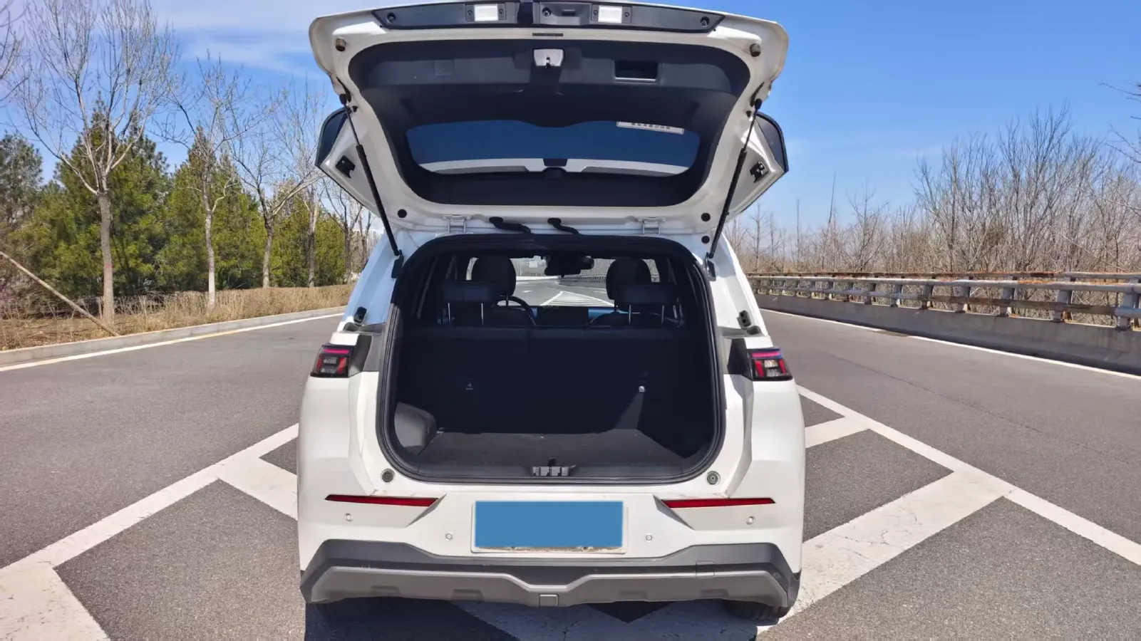 2022 Geely Okavango 1.8T 184HP L4 7DCT,autocango,china used car exporter,china ev exporter,chinese used car exporter,chinese used ev exporter