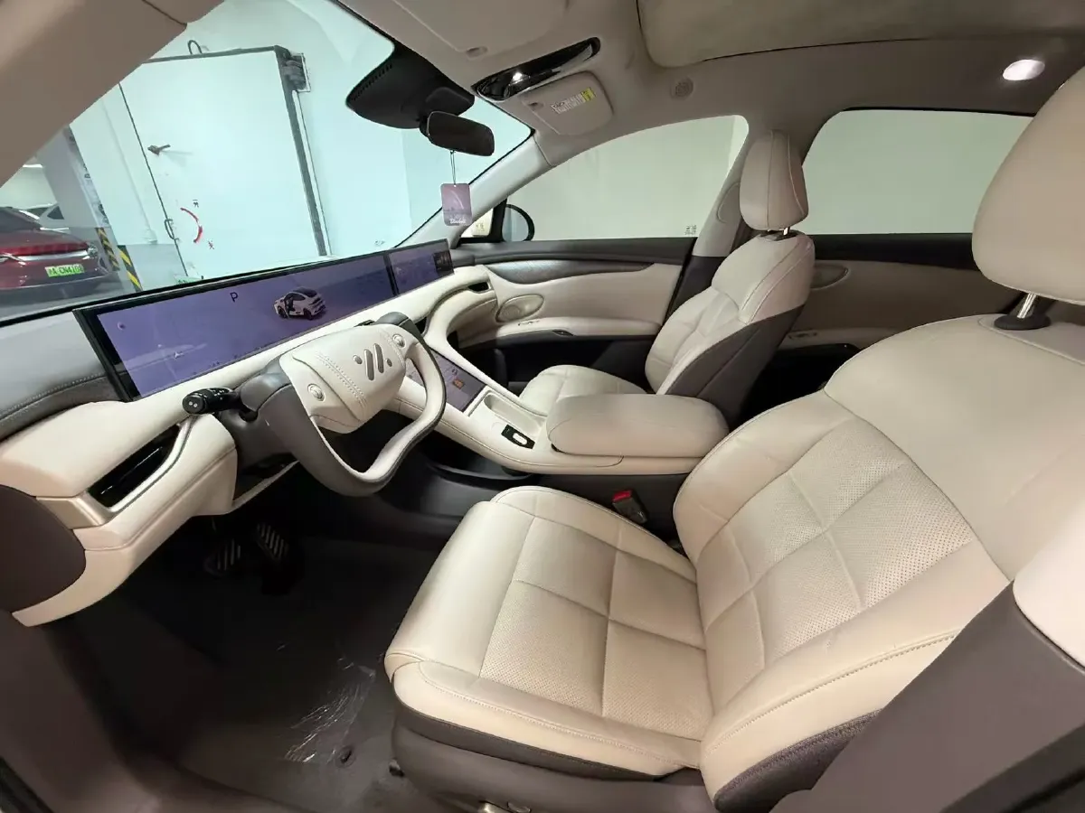 2025 IM LS6 BEV 83KWH,autocango,china used car exporter,china ev exporter,chinese used car exporter,chinese used ev exporter