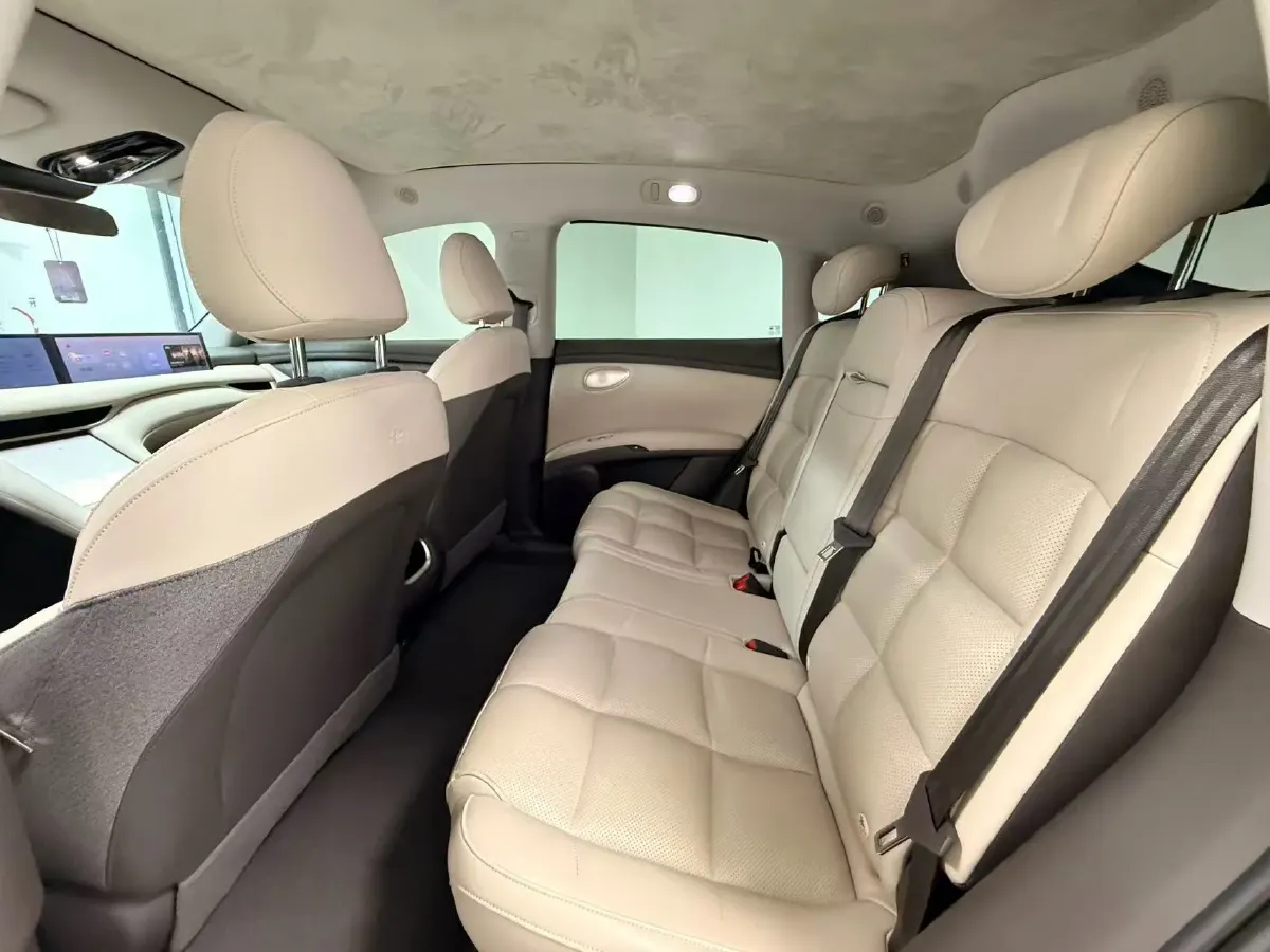 2025 IM LS6 BEV 83KWH,autocango,china used car exporter,china ev exporter,chinese used car exporter,chinese used ev exporter