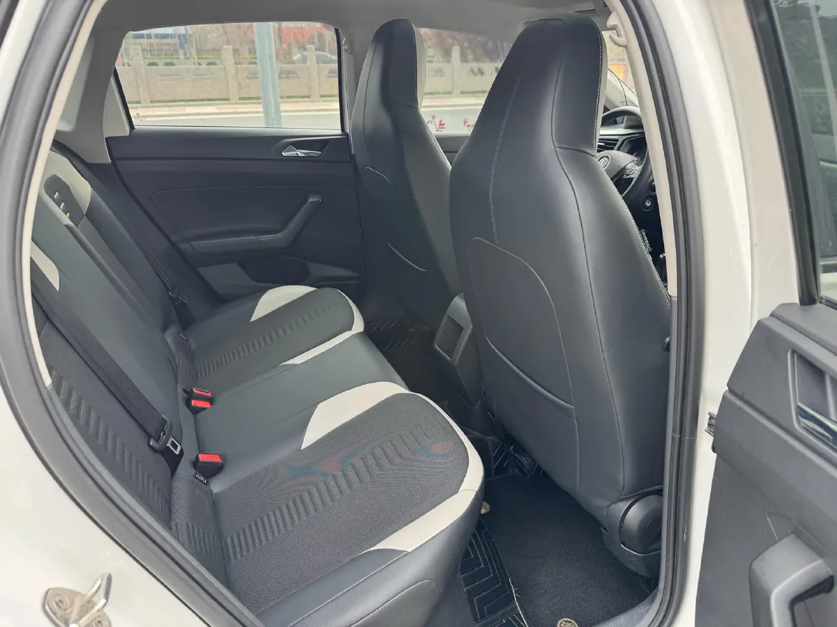 2019 Volkswagen Polo 1.5L 113HP L4 6AT,autocango,china used car exporter,china ev exporter,chinese used car exporter,chinese used ev exporter