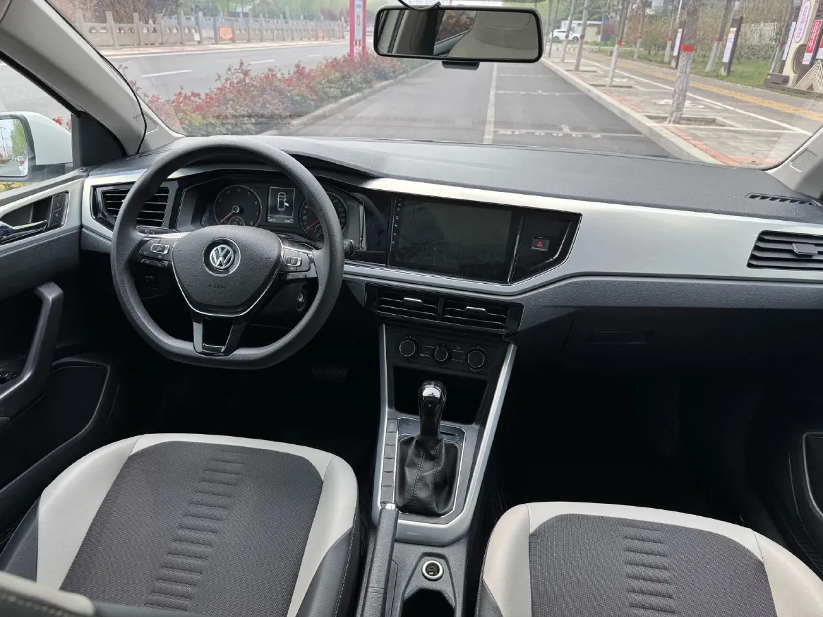 2019 Volkswagen Polo 1.5L 113HP L4 6AT,autocango,china used car exporter,china ev exporter,chinese used car exporter,chinese used ev exporter