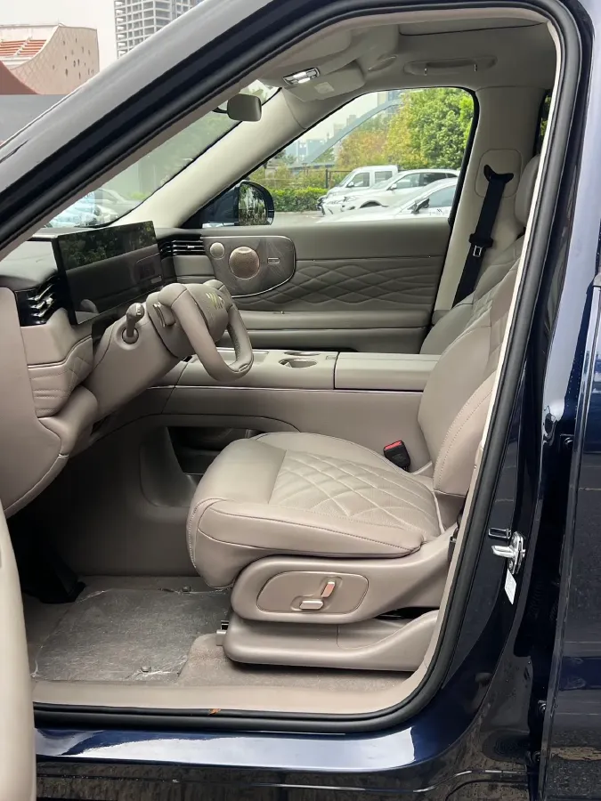 2026 IM LS9 REEV 155HP REEV,autocango,china used car exporter,china ev exporter,chinese used car exporter,chinese used ev exporter