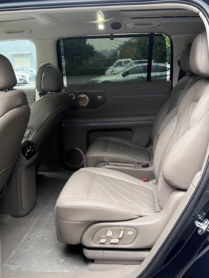 2026 IM LS9 REEV 155HP REEV,autocango,china used car exporter,china ev exporter,chinese used car exporter,chinese used ev exporter