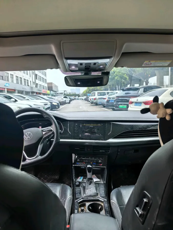 2023 Volkswagen Passat 2.0T 186HP L4 7DCT,autocango,china used car exporter,china ev exporter,chinese used car exporter,chinese used ev exporter