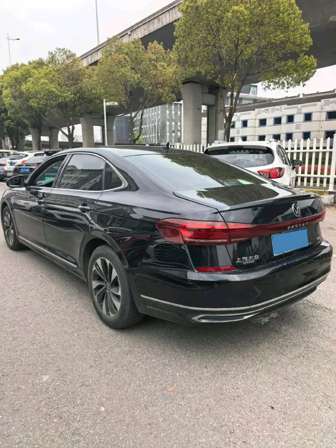 2023 Volkswagen Passat 2.0T 186HP L4 7DCT,autocango,china used car exporter,china ev exporter,chinese used car exporter,chinese used ev exporter