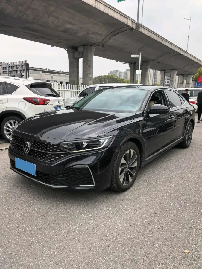 2023 Volkswagen Passat 2.0T 186HP L4 7DCT,autocango,china used car exporter,china ev exporter,chinese used car exporter,chinese used ev exporter