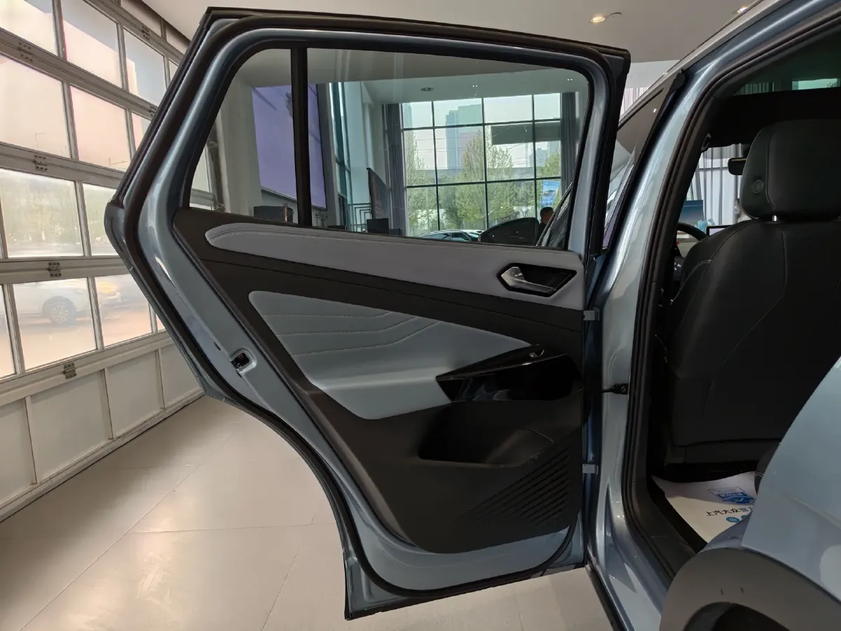 2025 Volkswagen ID.4 X BEV 52.8KWH,autocango,china used car exporter,china ev exporter,chinese used car exporter,chinese used ev exporter