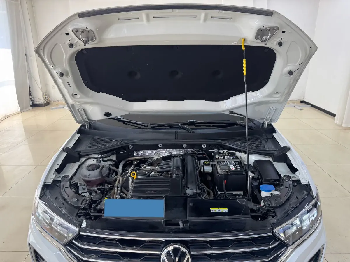 2022 Volkswagen T-Roc 1.4T 150HP L4 7DCT,autocango,china used car exporter,china ev exporter,chinese used car exporter,chinese used ev exporter