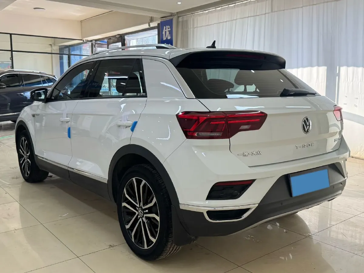 2022 Volkswagen T-Roc 1.4T 150HP L4 7DCT,autocango,china used car exporter,china ev exporter,chinese used car exporter,chinese used ev exporter