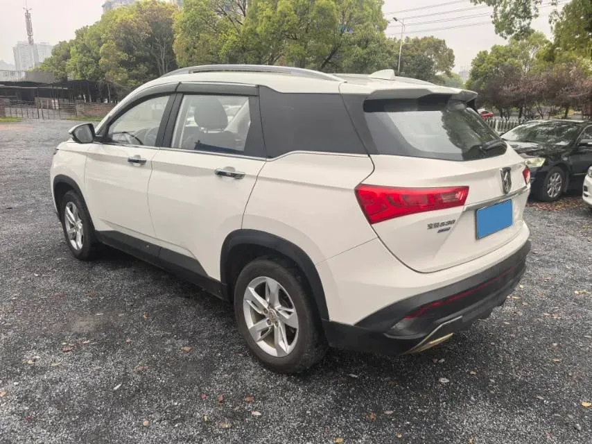 2018 BaoJun 530 1.5T 150HP L4 6MT,autocango,china used car exporter,china ev exporter,chinese used car exporter,chinese used ev exporter