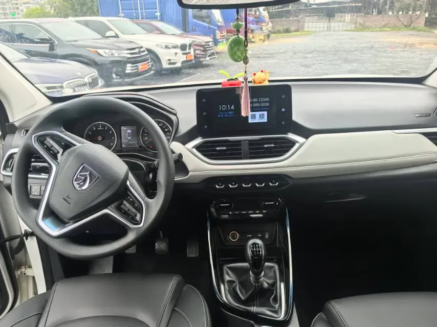 2018 BaoJun 530 1.5T 150HP L4 6MT,autocango,china used car exporter,china ev exporter,chinese used car exporter,chinese used ev exporter