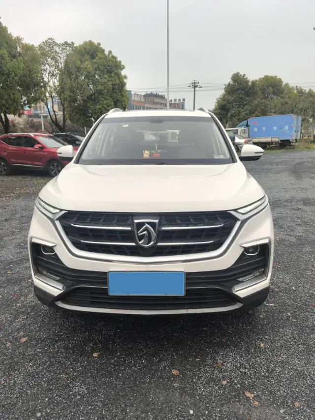 2018 BaoJun 530 1.5T 150HP L4 6MT,autocango,china used car exporter,china ev exporter,chinese used car exporter,chinese used ev exporter