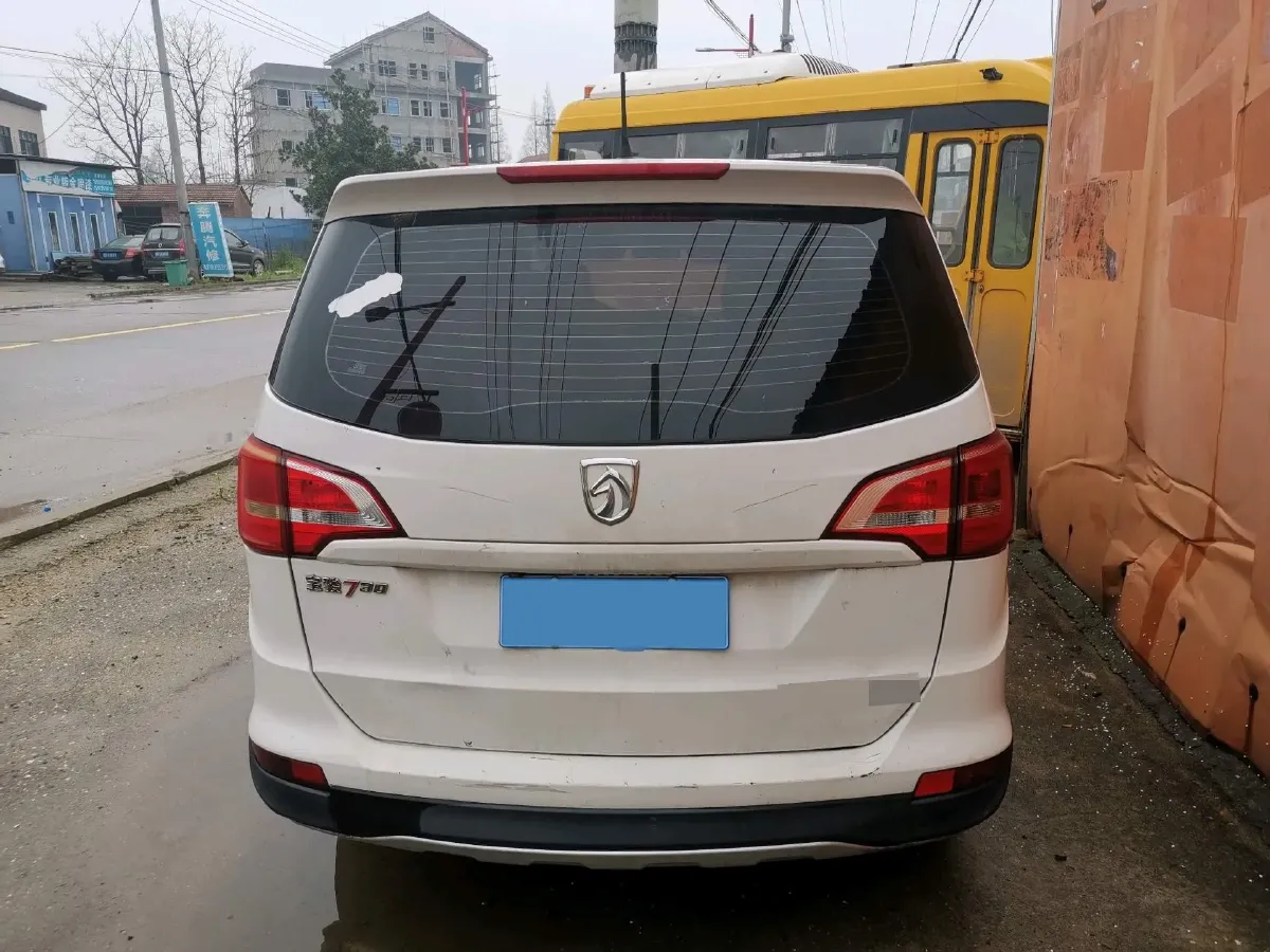 2019 BaoJun 730 1.5L 105HP L4 6MT,autocango,china used car exporter,china ev exporter,chinese used car exporter,chinese used ev exporter