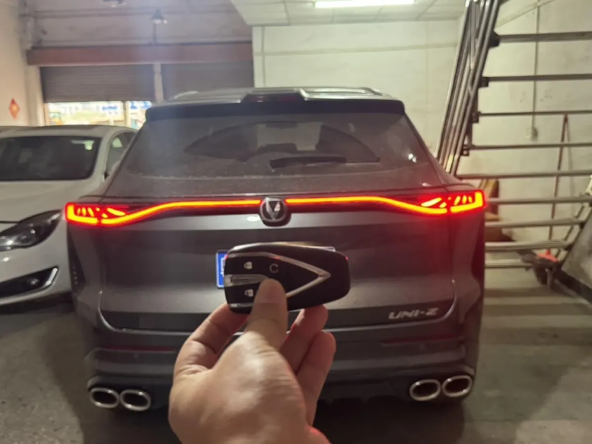 2025 ChangAn UNI-Z 1.5T 188HP L4 7DCT,autocango,china used car exporter,china ev exporter,chinese used car exporter,chinese used ev exporter