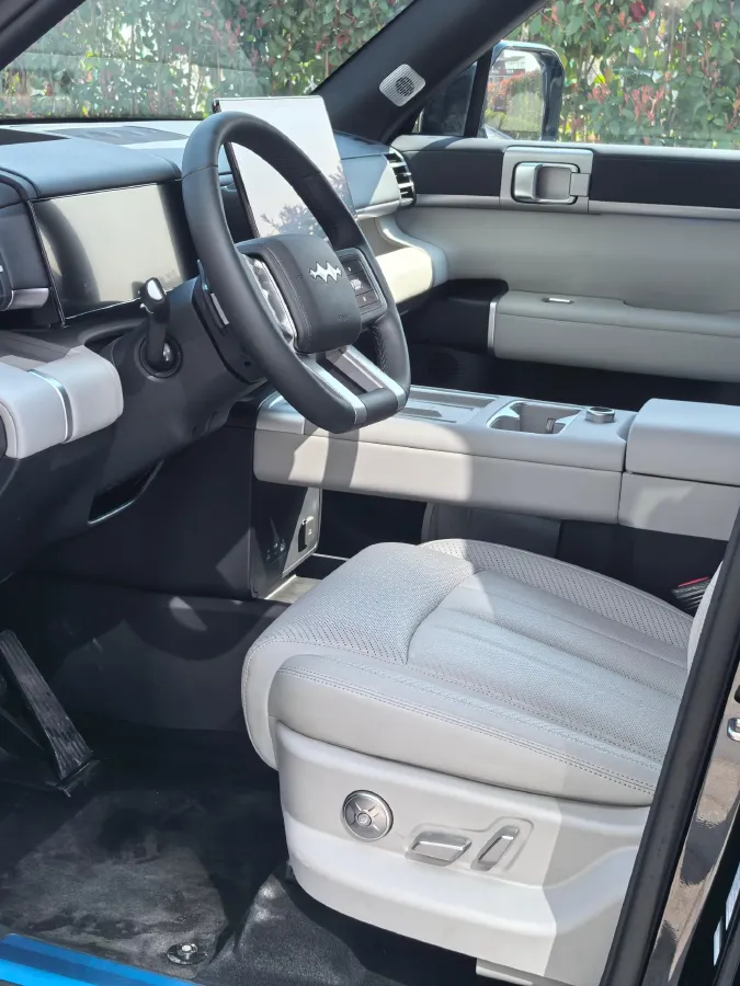 2025 FangChengBao Tai 7 1.5T 156HP L4 E-CVT PHEV,autocango,china used car exporter,china ev exporter,chinese used car exporter,chinese used ev exporter