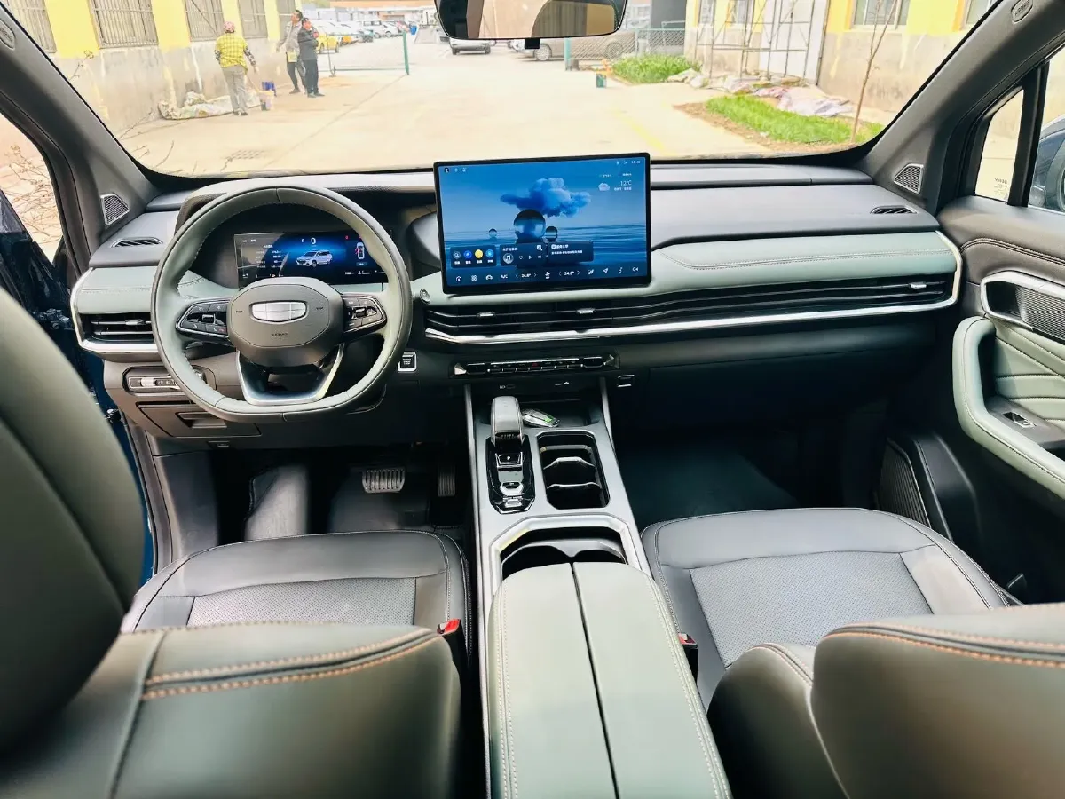 2024 Geely Okavango L 2.0T 218HP L4 7DCT,autocango,china used car exporter,china ev exporter,chinese used car exporter,chinese used ev exporter