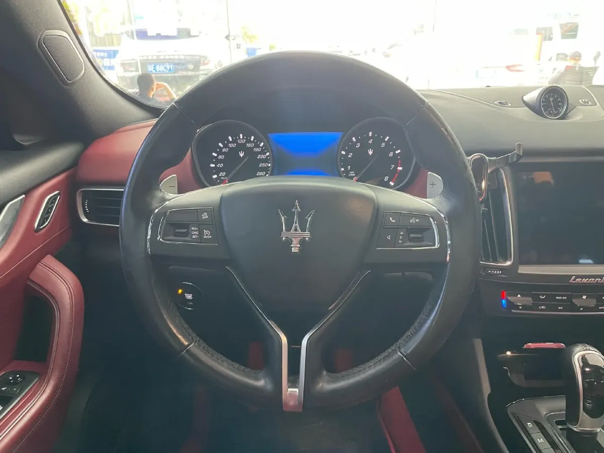 2018 Maserati Levante 3.0T 350HP V6 8AT,autocango,china used car exporter,china ev exporter,chinese used car exporter,chinese used ev exporter
