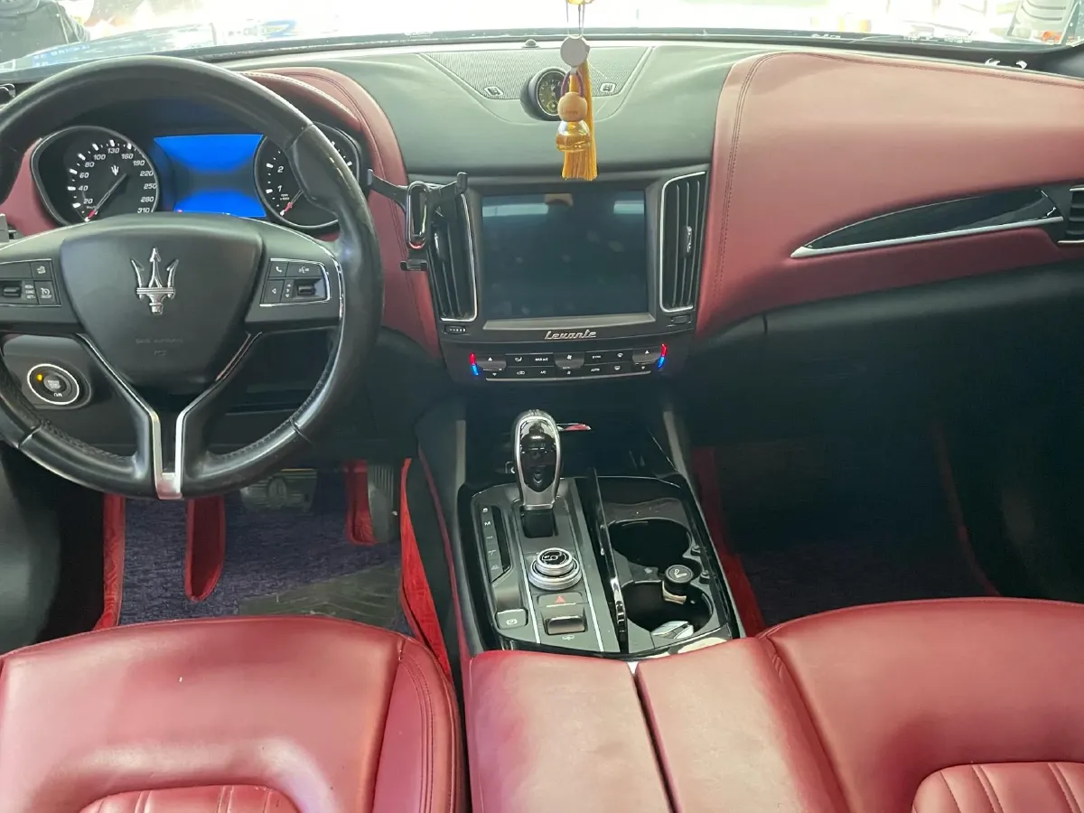 2018 Maserati Levante 3.0T 350HP V6 8AT,autocango,china used car exporter,china ev exporter,chinese used car exporter,chinese used ev exporter