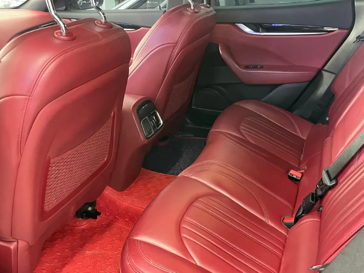 2018 Maserati Levante 3.0T 350HP V6 8AT,autocango,china used car exporter,china ev exporter,chinese used car exporter,chinese used ev exporter