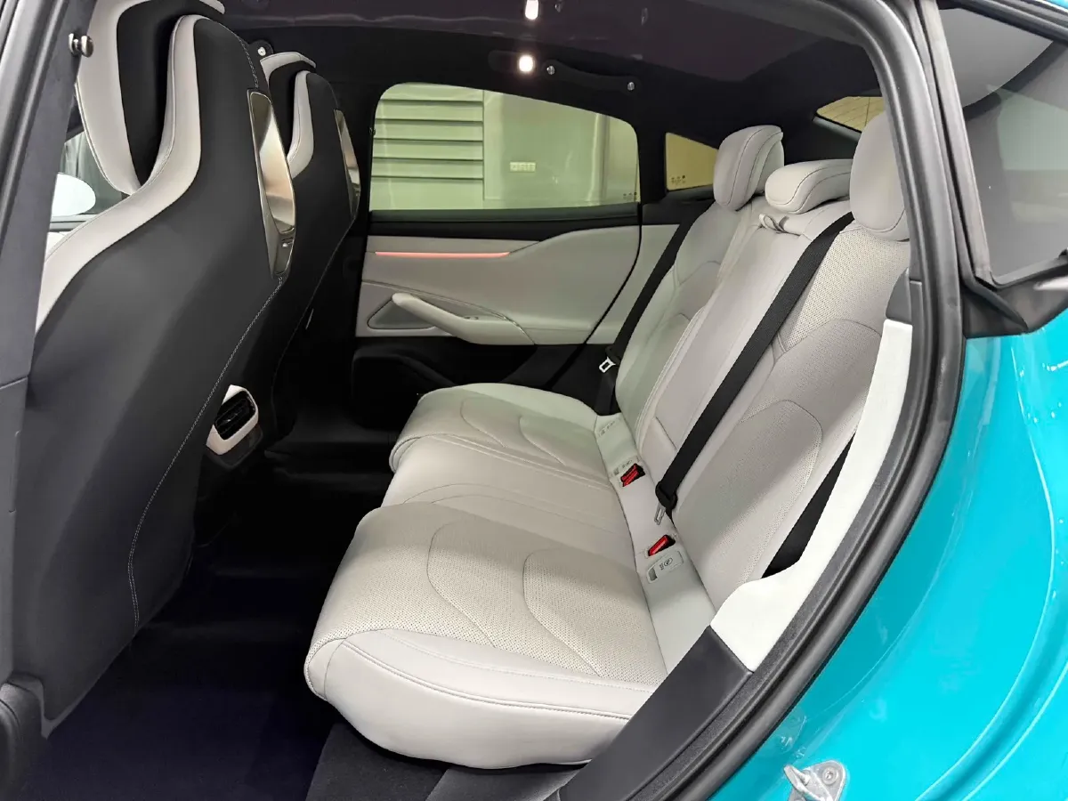 2024 MI SU7 BEV 101KWH,autocango,china used car exporter,china ev exporter,chinese used car exporter,chinese used ev exporter