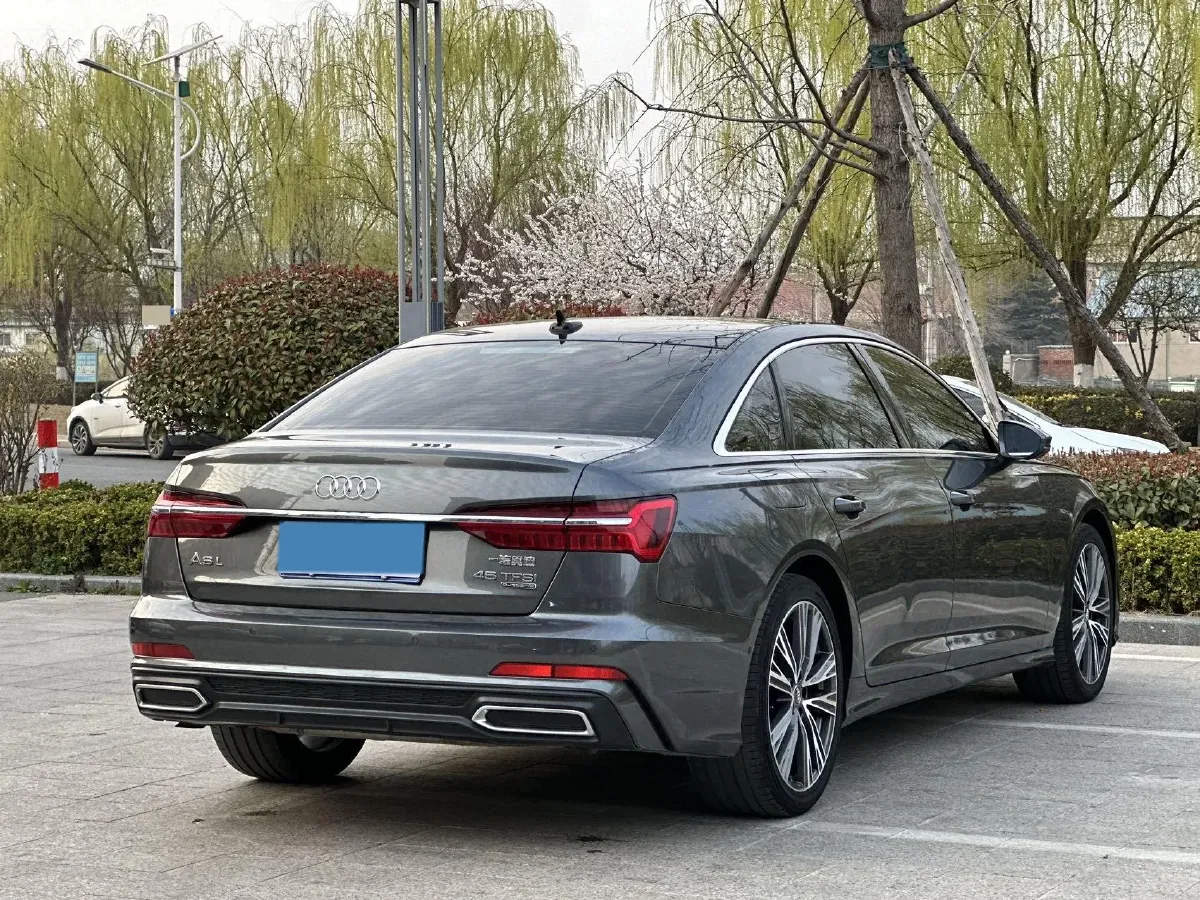 2021 Audi A6L 2.0T 224HP L4 7DCT,autocango,china used car exporter,china ev exporter,chinese used car exporter,chinese used ev exporter