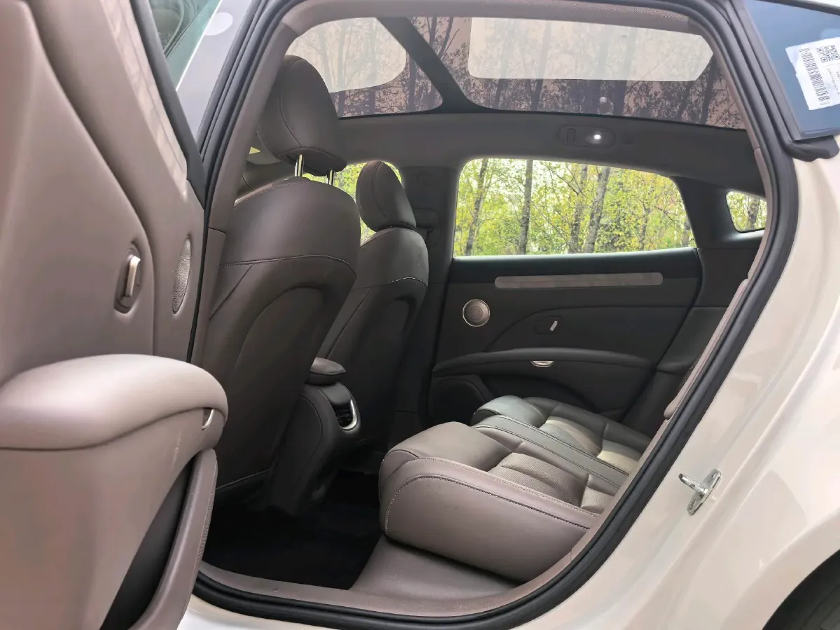 2025 IM L6 BEV,autocango,china used car exporter,china ev exporter,chinese used car exporter,chinese used ev exporter