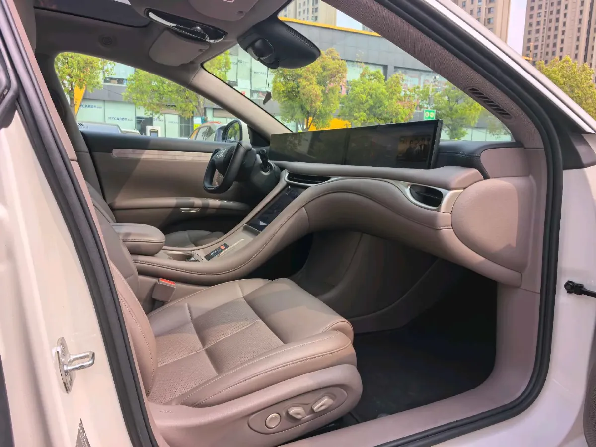 2025 IM L6 BEV,autocango,china used car exporter,china ev exporter,chinese used car exporter,chinese used ev exporter