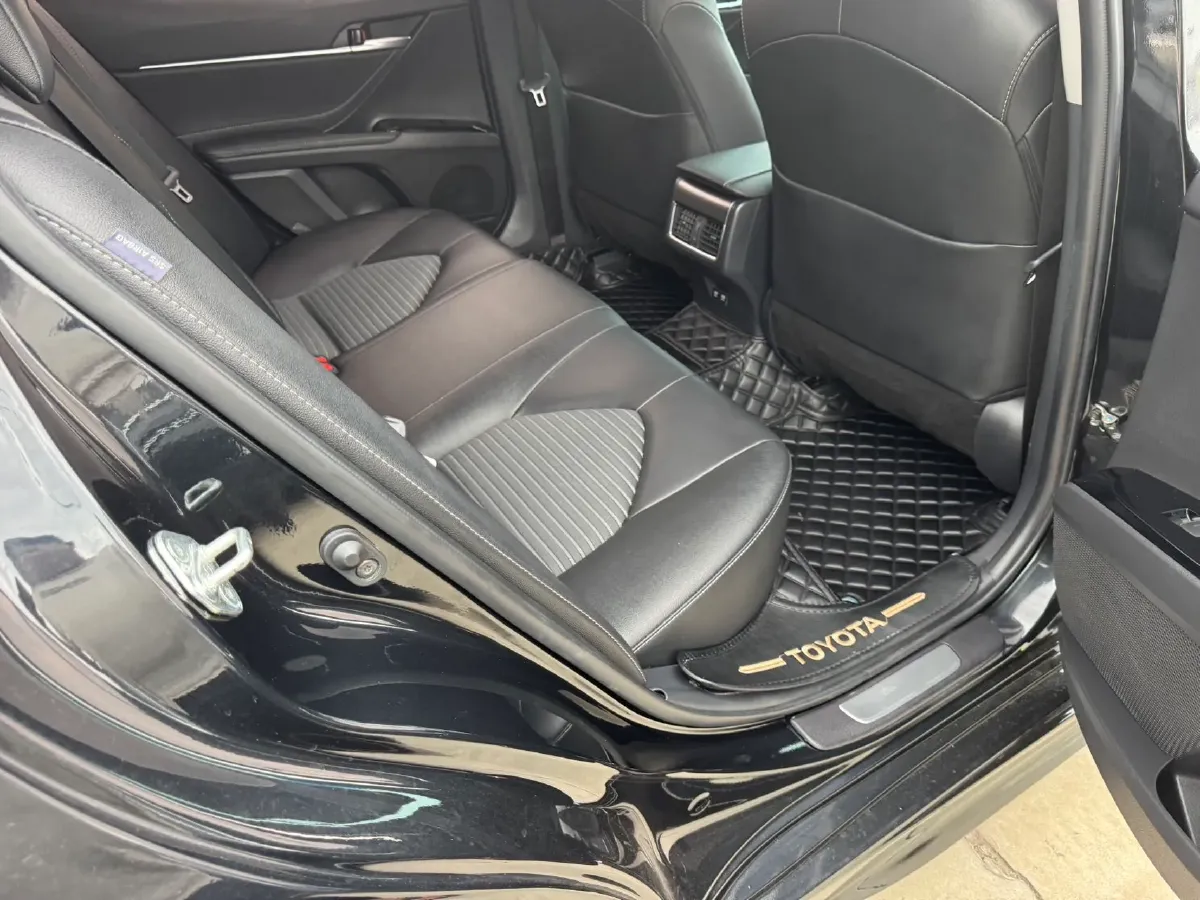 2021 Toyota Camry 2.5L 209HP L4 8AT,autocango,china used car exporter,china ev exporter,chinese used car exporter,chinese used ev exporter