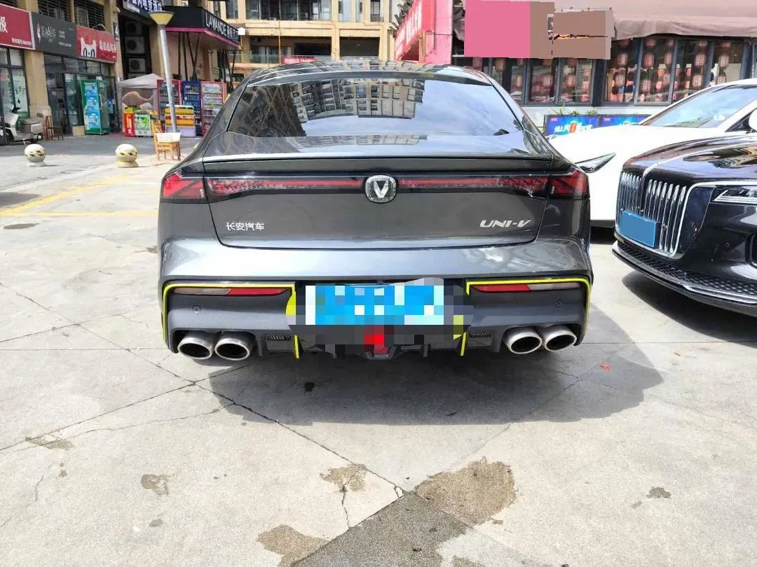 2022 ChangAn UNI-V 1.5T 188HP L4 7DCT,autocango,china used car exporter,china ev exporter,chinese used car exporter,chinese used ev exporter