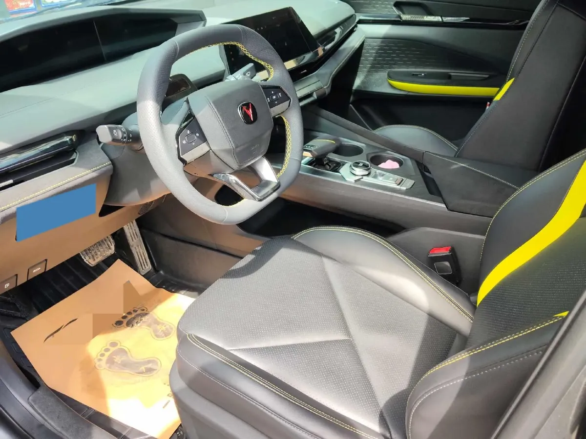 2022 ChangAn UNI-V 1.5T 188HP L4 7DCT,autocango,china used car exporter,china ev exporter,chinese used car exporter,chinese used ev exporter