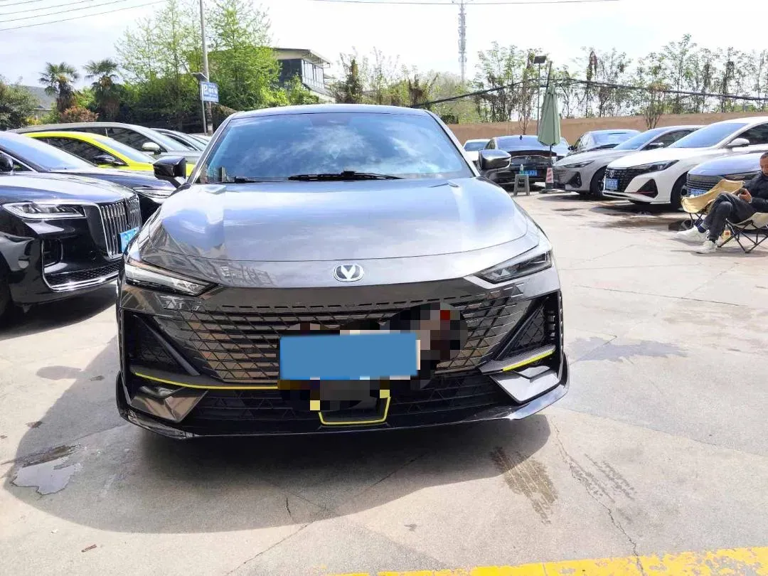 2022 ChangAn UNI-V 1.5T 188HP L4 7DCT,autocango,china used car exporter,china ev exporter,chinese used car exporter,chinese used ev exporter