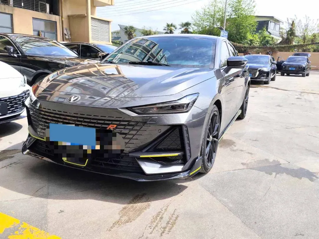 2022 ChangAn UNI-V 1.5T 188HP L4 7DCT,autocango,china used car exporter,china ev exporter,chinese used car exporter,chinese used ev exporter