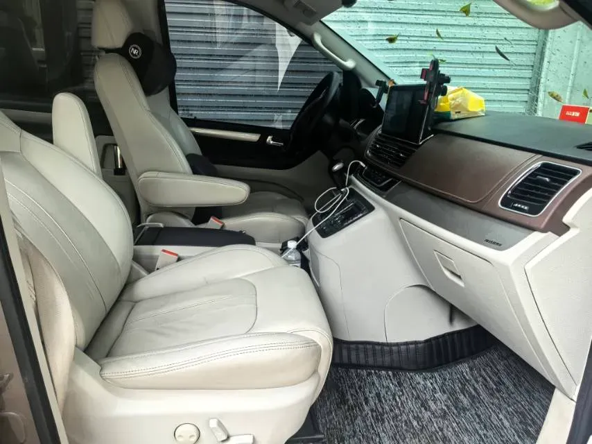 2016 MAXUS G10 2.0T 224HP L4 6AT,autocango,china used car exporter,china ev exporter,chinese used car exporter,chinese used ev exporter