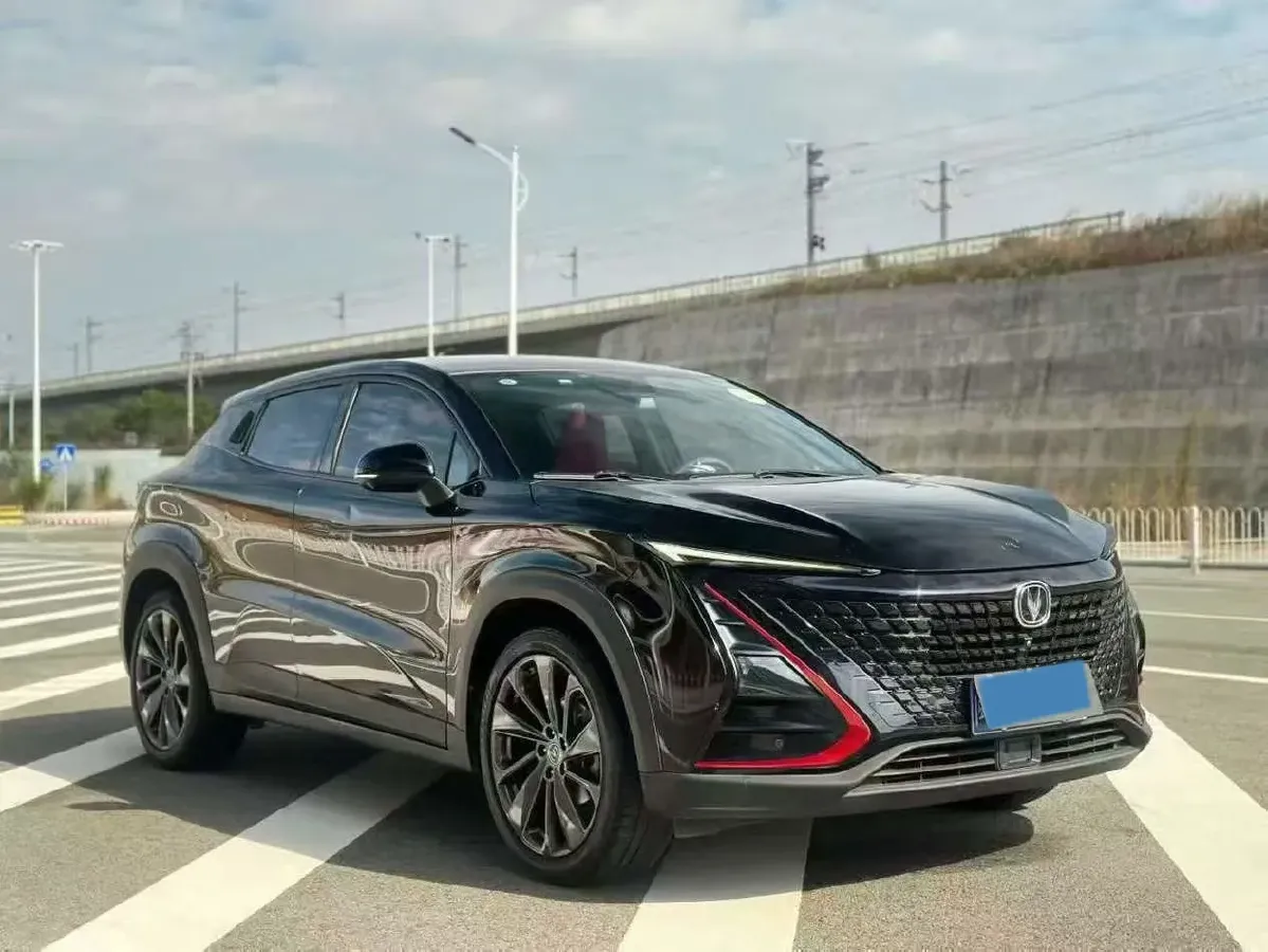 2022 ChangAn UNI-T 1.5T 188HP L4 7DCT,autocango,china used car exporter,china ev exporter,chinese used car exporter,chinese used ev exporter