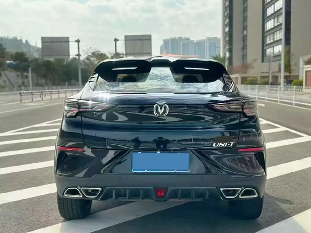 2022 ChangAn UNI-T 1.5T 188HP L4 7DCT,autocango,china used car exporter,china ev exporter,chinese used car exporter,chinese used ev exporter