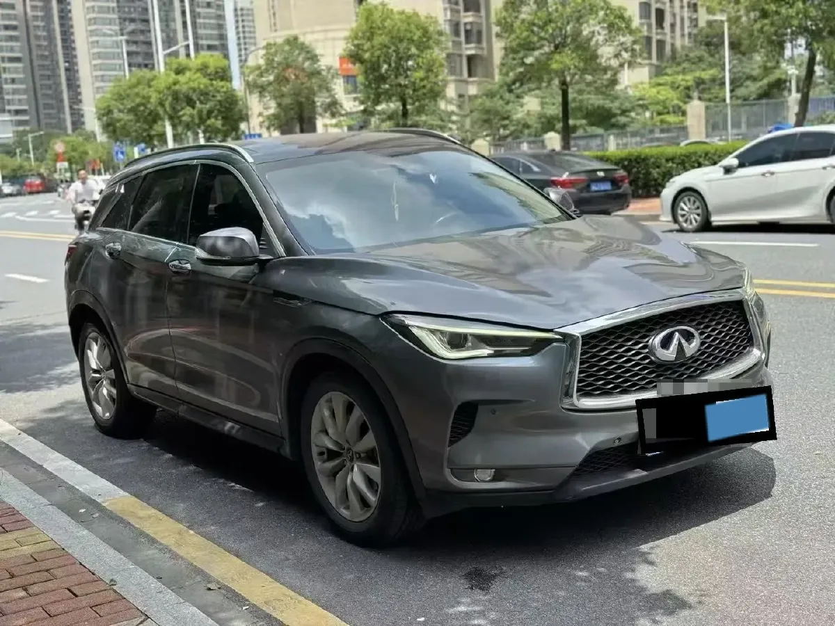 2018 Infiniti QX30 2.0T 211HP L4 7DCT,autocango,china used car exporter,china ev exporter,chinese used car exporter,chinese used ev exporter