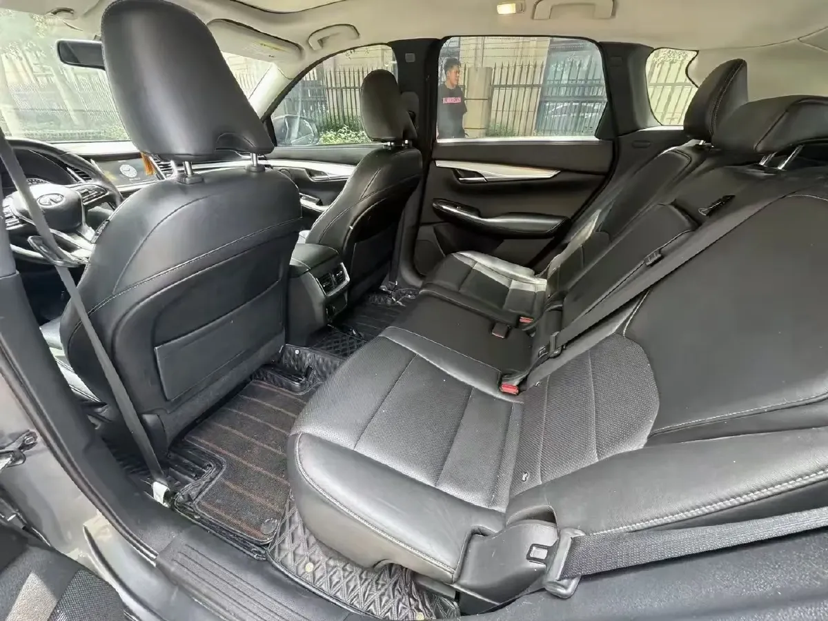 2018 Infiniti QX30 2.0T 211HP L4 7DCT,autocango,china used car exporter,china ev exporter,chinese used car exporter,chinese used ev exporter