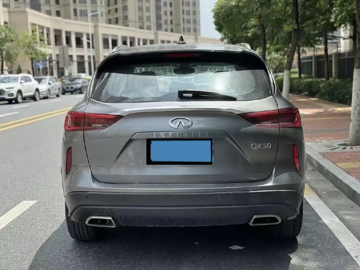 2018 Infiniti QX30 2.0T 211HP L4 7DCT,autocango,china used car exporter,china ev exporter,chinese used car exporter,chinese used ev exporter