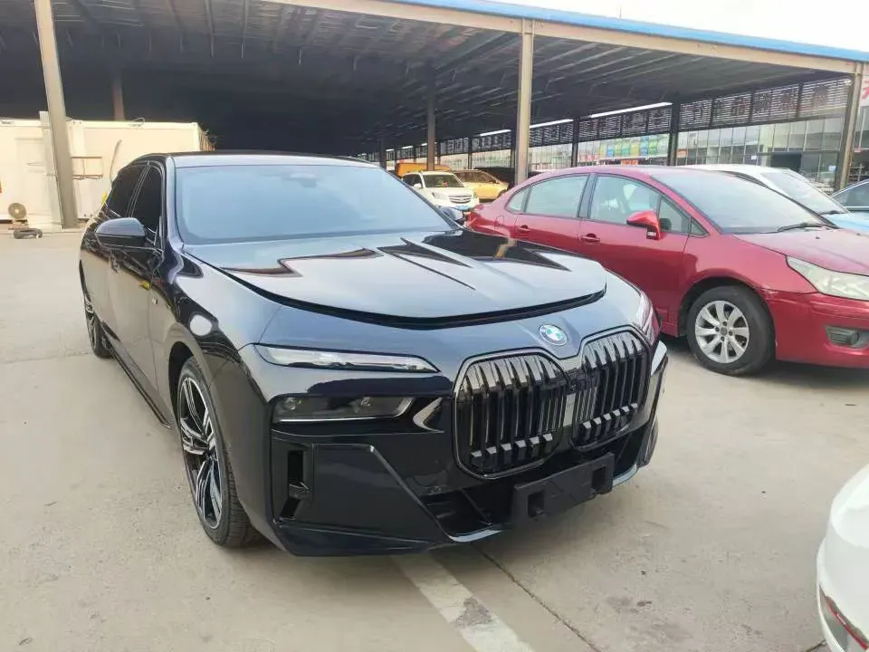 2023 BMW 7 Series 3.0T 381HP L6 8AT,autocango,china used car exporter,china ev exporter,chinese used car exporter,chinese used ev exporter