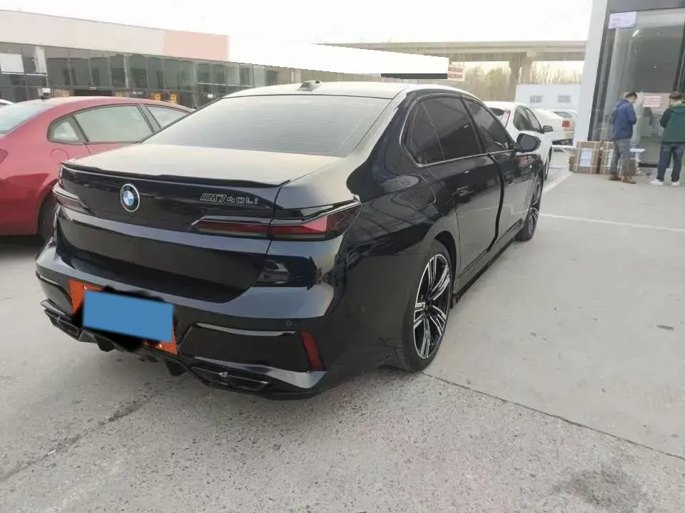 2023 BMW 7 Series 3.0T 381HP L6 8AT,autocango,china used car exporter,china ev exporter,chinese used car exporter,chinese used ev exporter