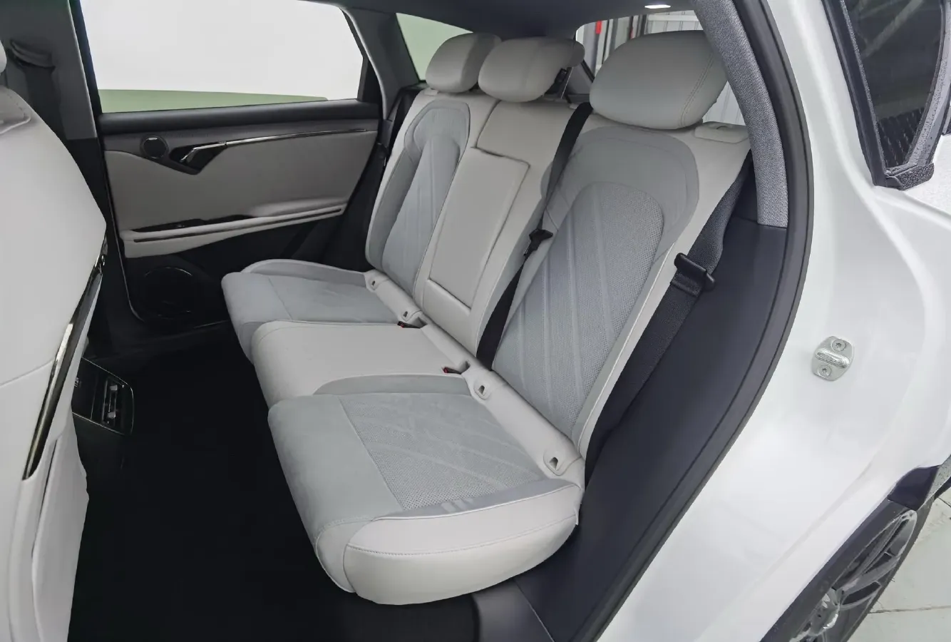 2025 Voyah FREE 1.5T 150HP L4 REEV 43KWH,autocango,china used car exporter,china ev exporter,chinese used car exporter,chinese used ev exporter