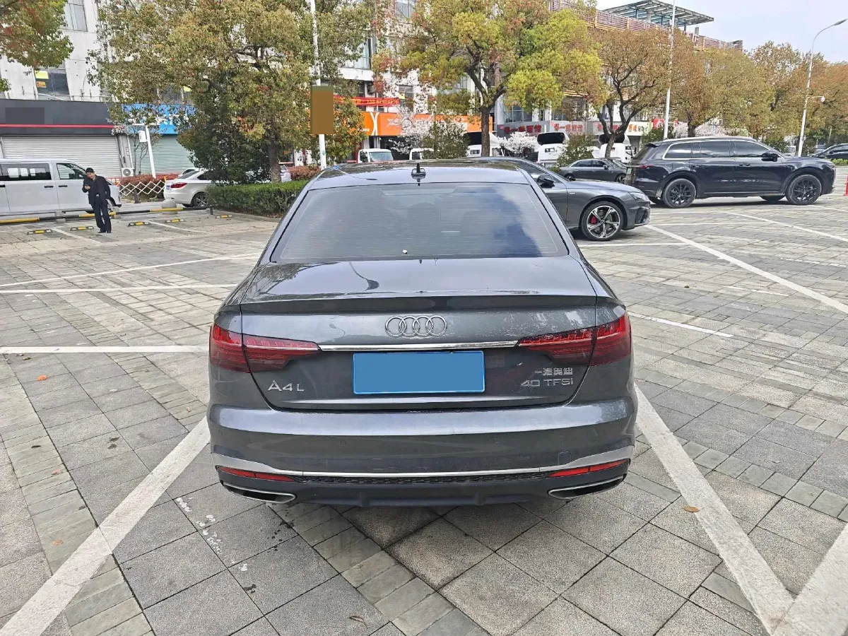2020 Audi A4L 2.0T 190HP L4 7DCT,autocango,china used car exporter,china ev exporter,chinese used car exporter,chinese used ev exporter
