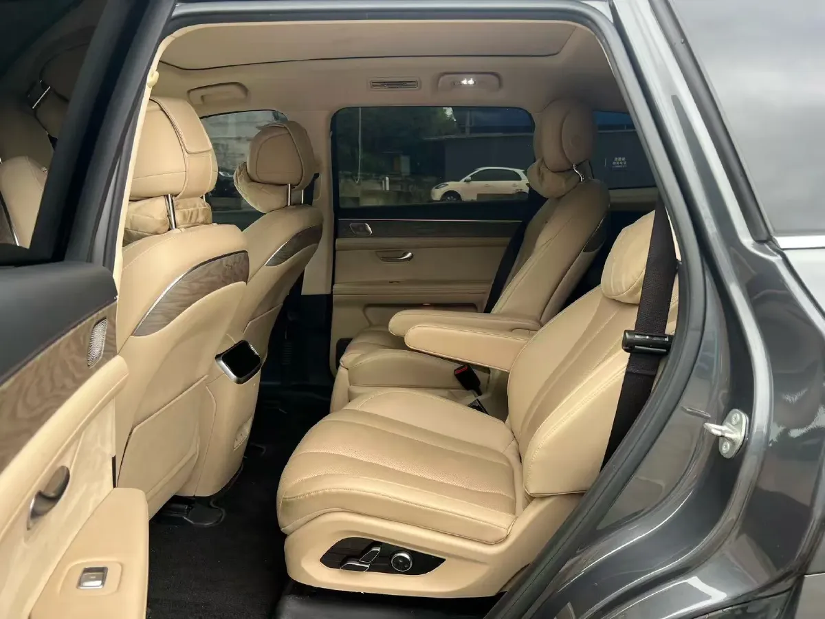 2022 Volvo S60 2.0T 197HP L4 8AT,autocango,china used car exporter,china ev exporter,chinese used car exporter,chinese used ev exporter