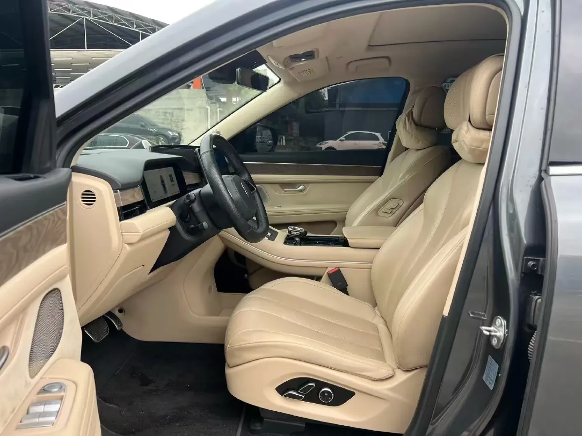 2022 Volvo S60 2.0T 197HP L4 8AT,autocango,china used car exporter,china ev exporter,chinese used car exporter,chinese used ev exporter