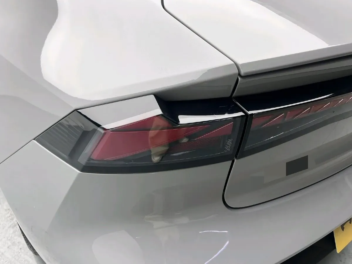 2022 ChangAn UNI-V 1.5T 188HP L4 7DCT,autocango,china used car exporter,china ev exporter,chinese used car exporter,chinese used ev exporter