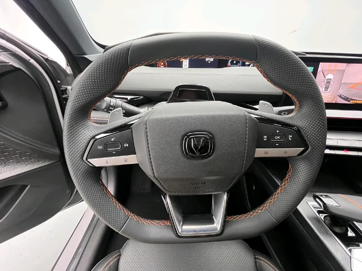 2022 ChangAn UNI-V 1.5T 188HP L4 7DCT,autocango,china used car exporter,china ev exporter,chinese used car exporter,chinese used ev exporter