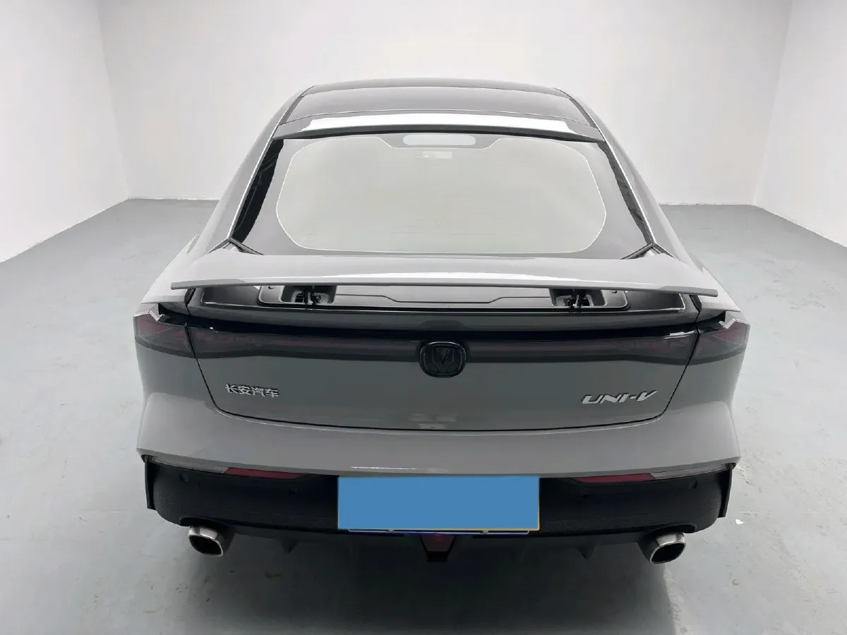 2022 ChangAn UNI-V 1.5T 188HP L4 7DCT,autocango,china used car exporter,china ev exporter,chinese used car exporter,chinese used ev exporter